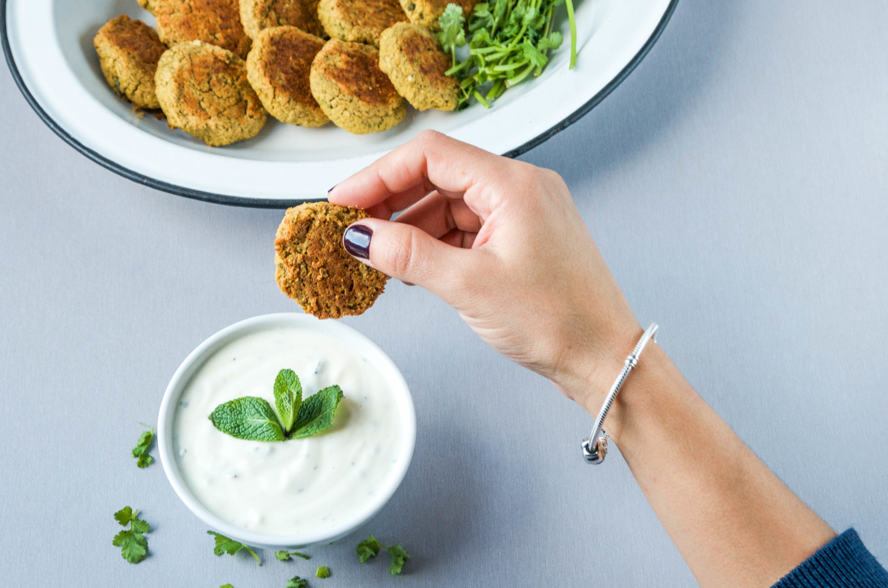 Falafel con Salsa de Yogur y Menta