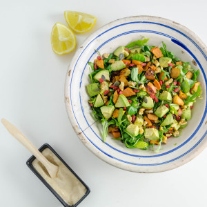 Ensalada Vintage con Boniato y Aderezo de Tahini