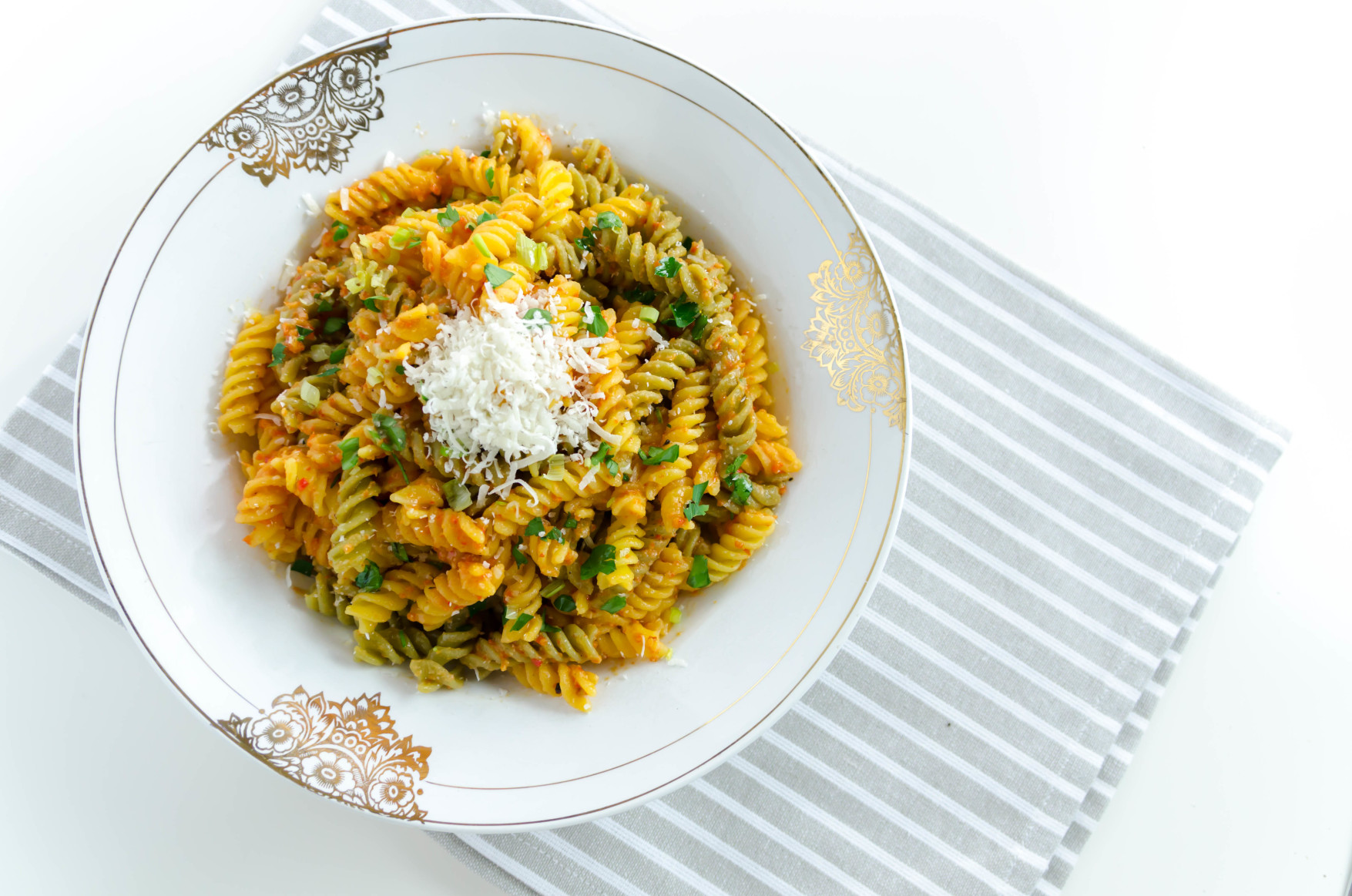 Hummus de Pimientos Asados y Pasta