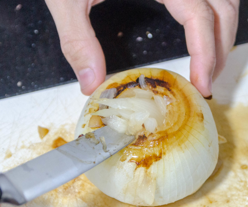 Cebollas Rellenas de Longaniza de Graus, Butifarra y Champiñones