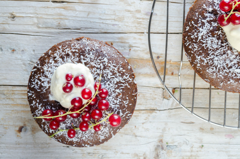 Mini Tartas de Chocolate sin gluten con Topping de Mascarpone y Té Negro