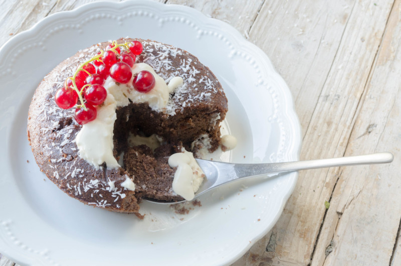 Mini Tartas de Chocolate sin gluten con Topping de Mascarpone y Té Negro