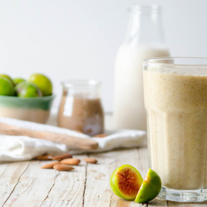 Smoothie de Higos Silvestres y Mantequilla de Almendras