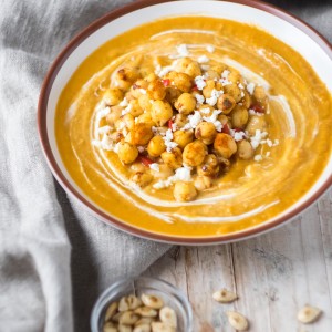 Crema de Calabaza Asada y Garbanzos Salteados