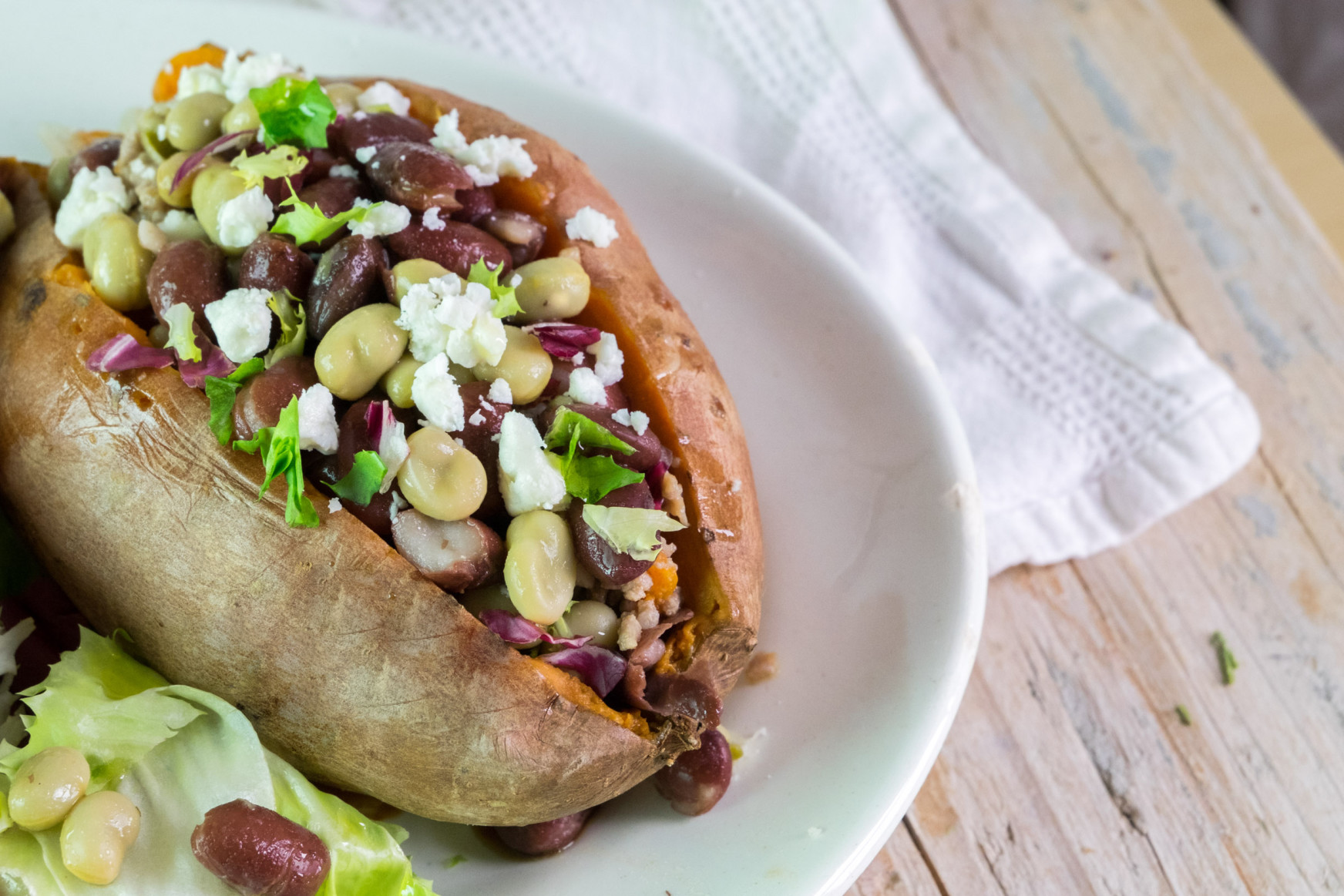 Boniato Relleno: Habitas Baby, Alubias Rojas y Carne