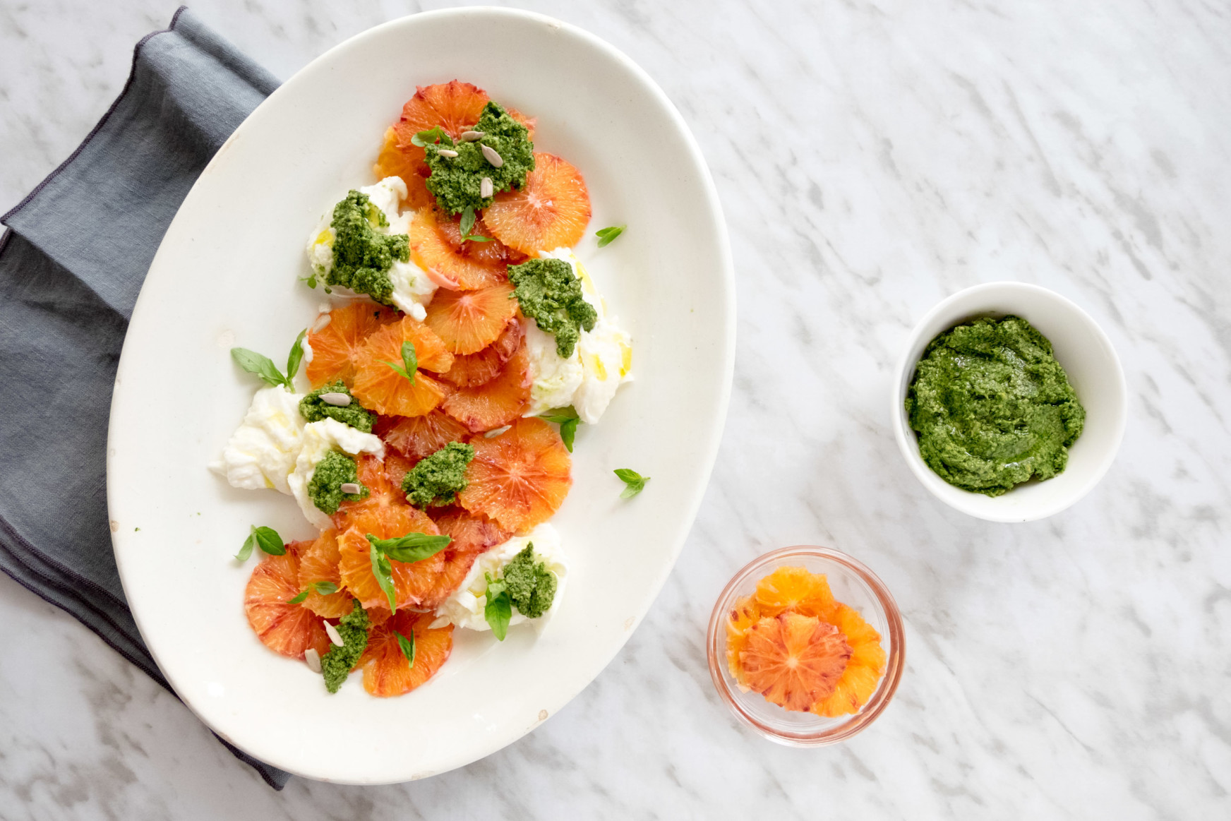 Ensalada de Naranja Sanguina, Mozzarella y Pesto