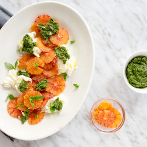 Ensalada de Naranja Sanguina, Mozzarella y Pesto