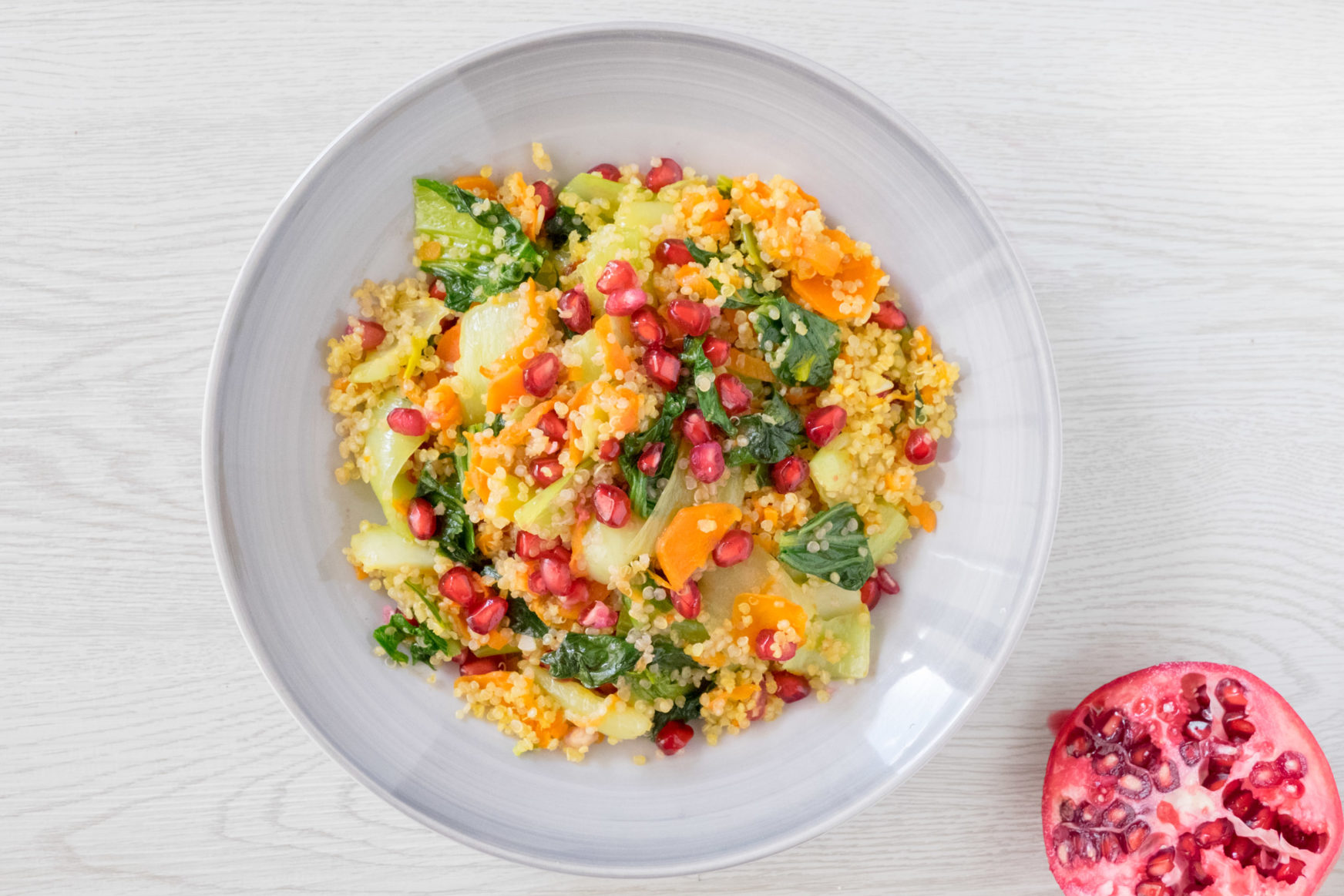 Salteado de Quinoa, Pak Choi y Granada