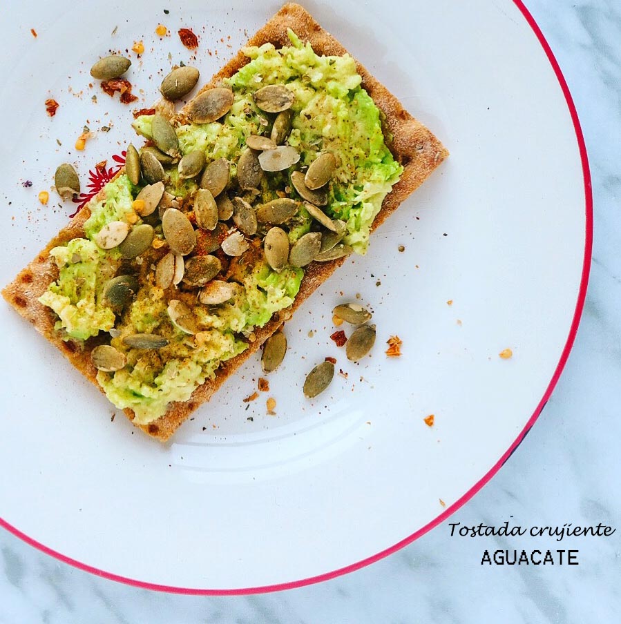 tostada de aguacate