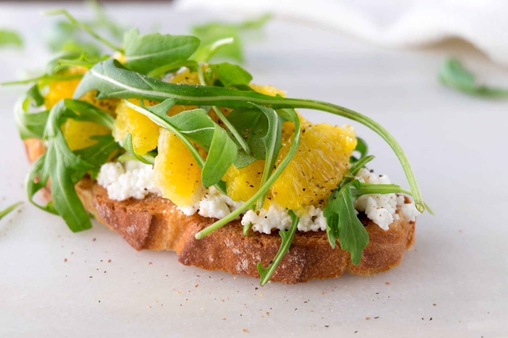 Tostada de Requeson y Naranja