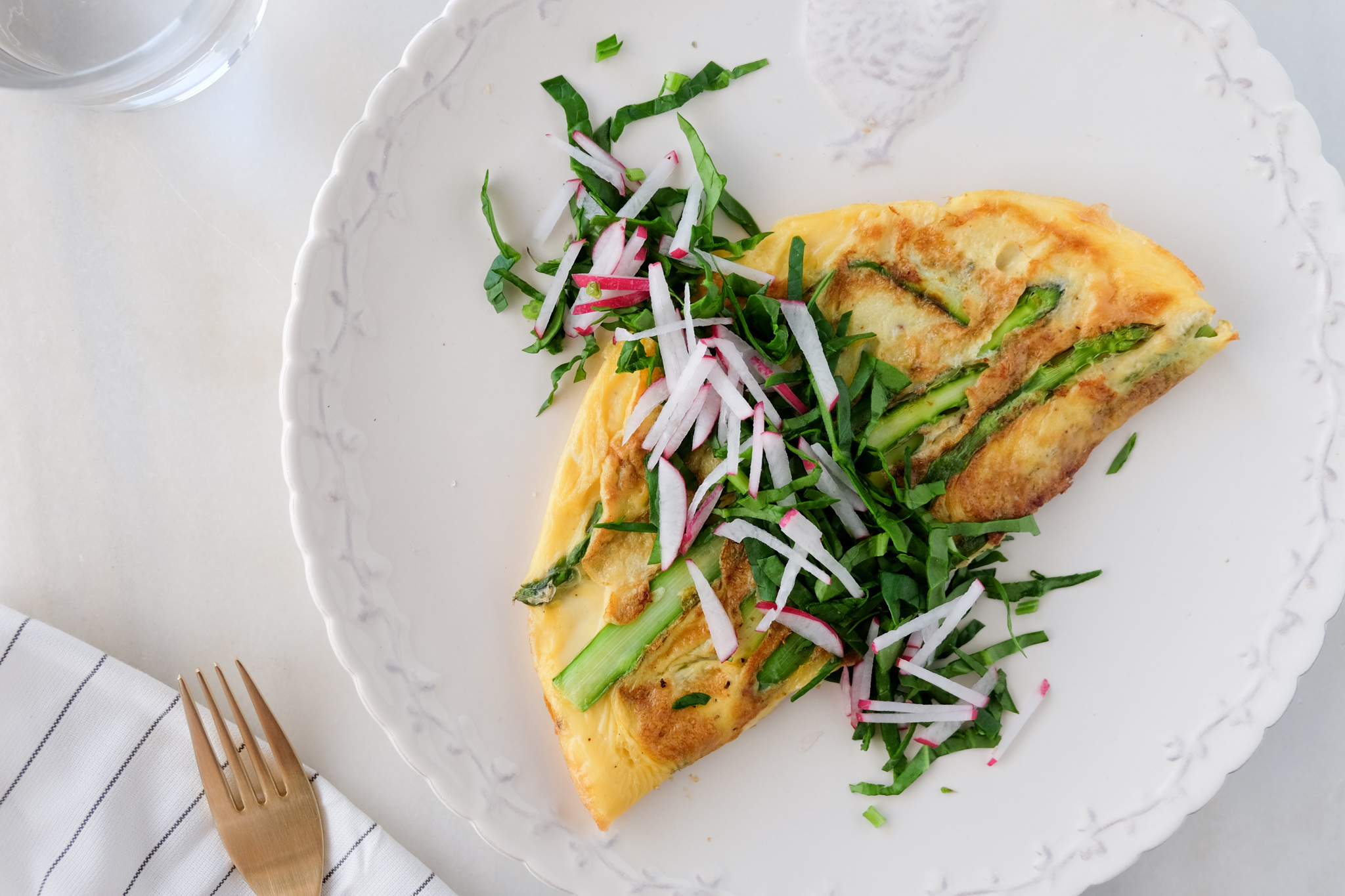 omelette de esparragos y queso de cabra