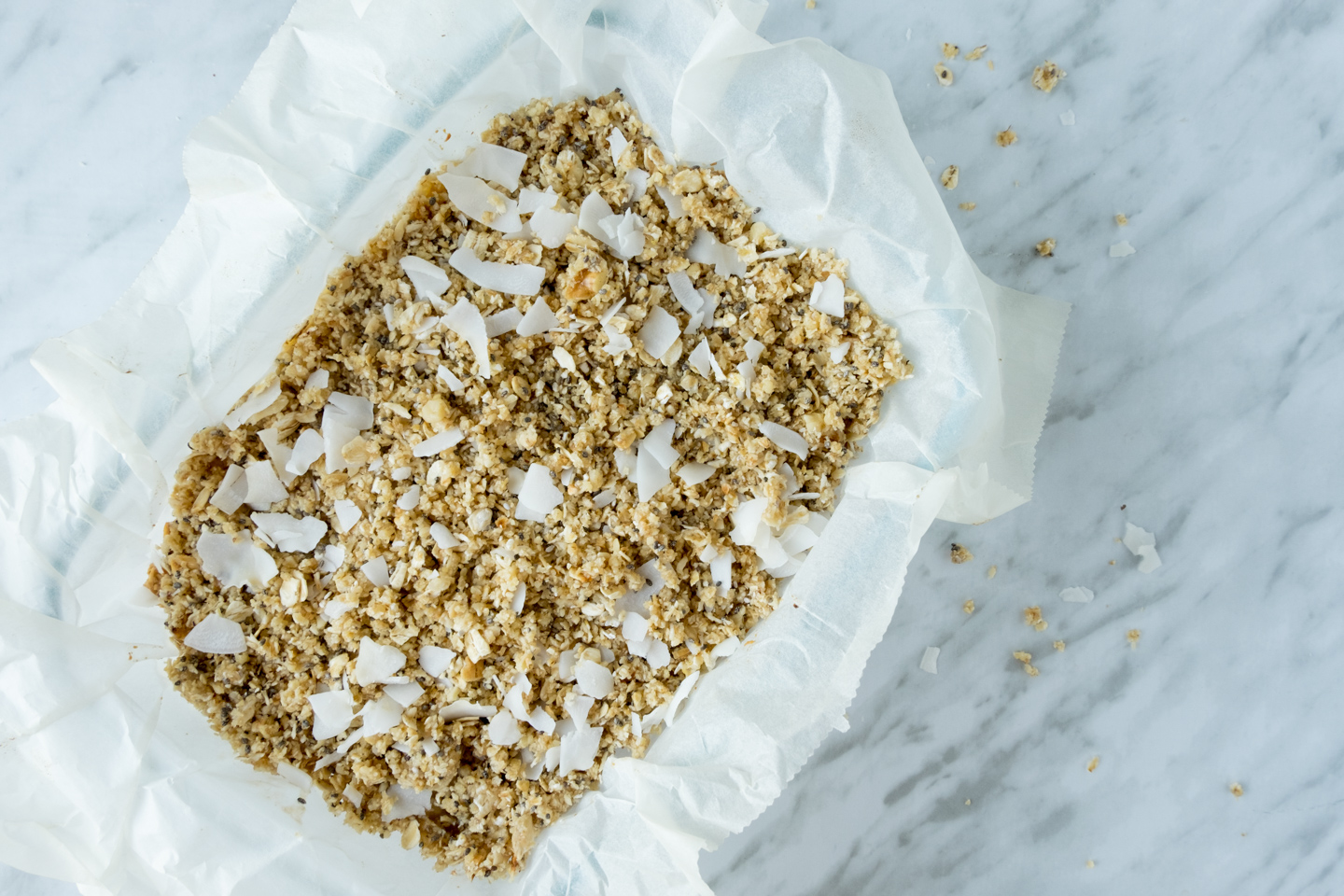 cuadritos de galleta de avena, plantano, chia y coco